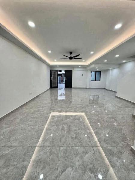 Rumah Teres 2-Tingkat untuk Dijual di Permas Jaya (Johor Bahru) - Ivy Low - Living Room - PropertyGuru.com.my