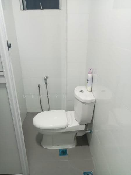 Flat for Sale at Taman Lip Sin Block 6 - Mervyn Seah - Bathroom - PropertyGuru.com.my
