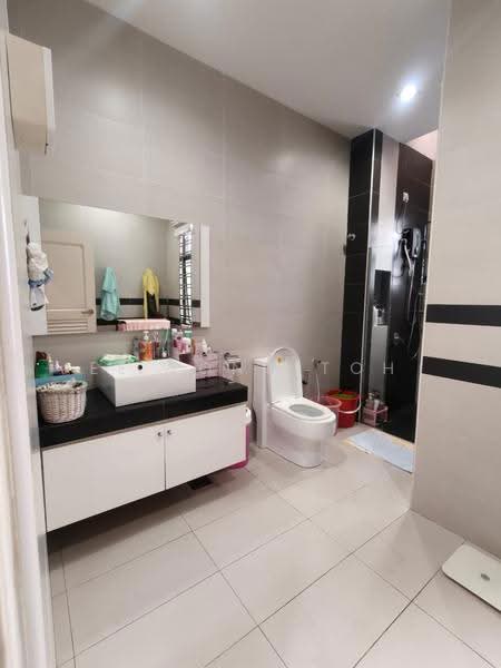 Semi-Detached House for Sale in Taman Seri Austin (Tebrau) - Ee Fong Toh - Bathroom - PropertyGuru.com.my