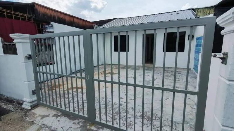 Rumah Teres 1-Tingkat untuk Dijual di Taman Ungku Tun Aminah (Skudai) - Kuu Chin - Exterior - PropertyGuru.com.my