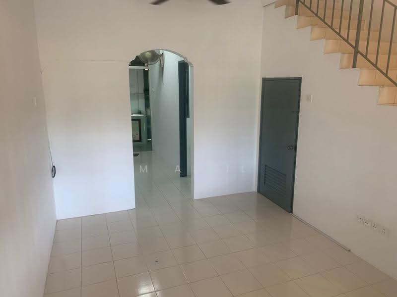 2-storey Terraced House for Sale in Bandar Putra Kulai (Kulai) - M Aidil - Interior - PropertyGuru.com.my