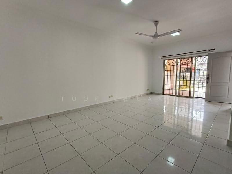 Terraced House for Sale in Bukit Rahman Putra (Sungai Buloh) - Fook Chuan Chin - Living Room - PropertyGuru.com.my