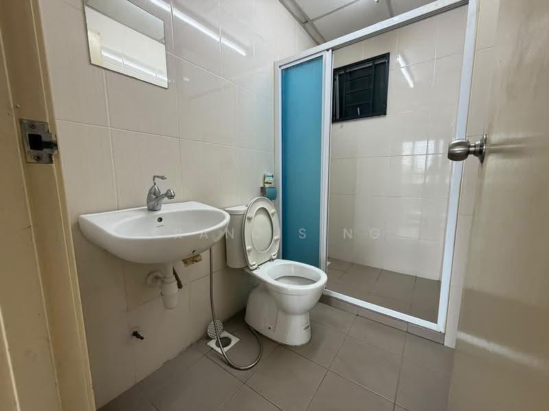 Kediaman Servis untuk Disewa di OUG Parklane - Francis Ng - Bathroom - PropertyGuru.com.my
