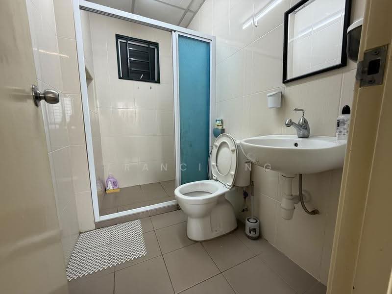 Kediaman Servis untuk Disewa di OUG Parklane - Francis Ng - Bathroom - PropertyGuru.com.my