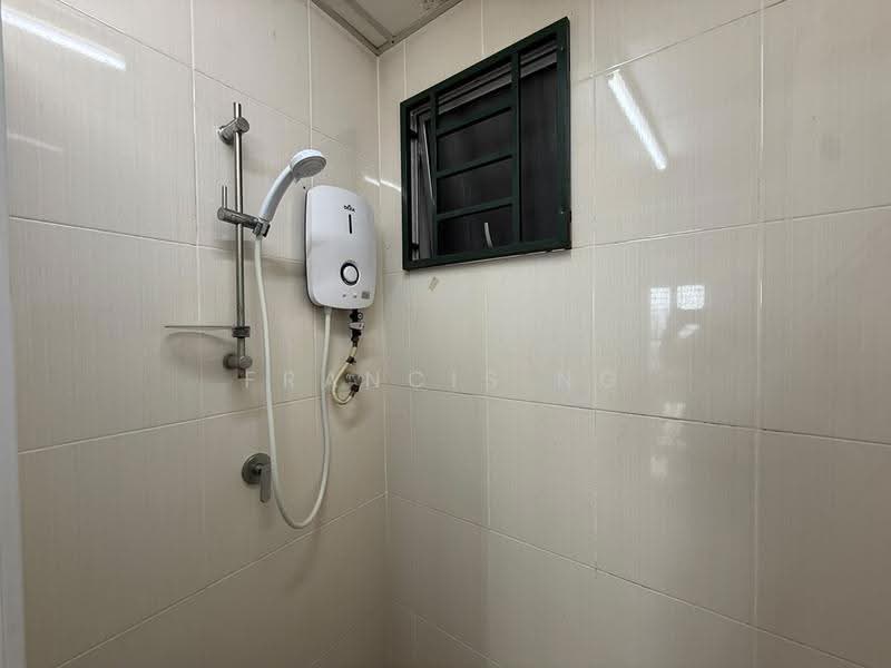 Kediaman Servis untuk Disewa di OUG Parklane - Francis Ng - Bathroom - PropertyGuru.com.my
