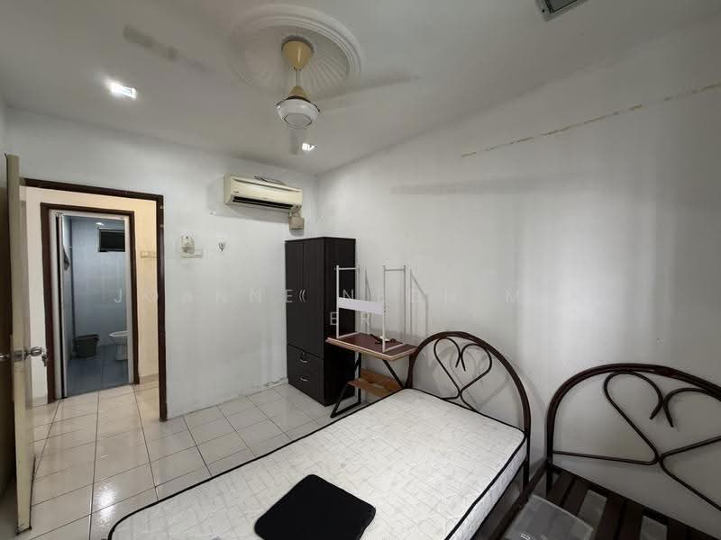 Condominium for Rent at Angkasa Condominiums - JOANNE NEOH MIN ER - Bedroom - PropertyGuru.com.my