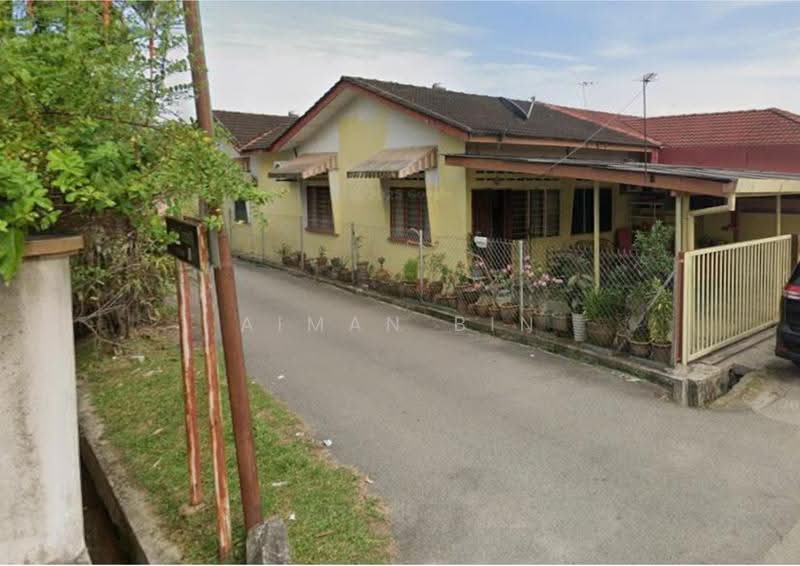 1-storey Terraced House for Sale in Seri Teruntum (Kuantan) - Aiman Bin Hasnan - Exterior - PropertyGuru.com.my