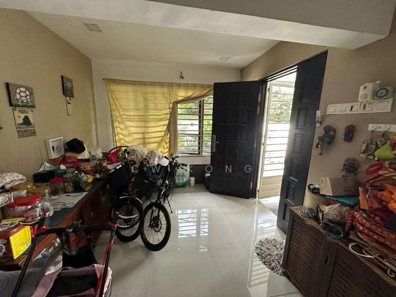 Rumah Teres untuk Dijual di Usj 2 (Subang Jaya) - CW Kong - Entrance - PropertyGuru.com.my