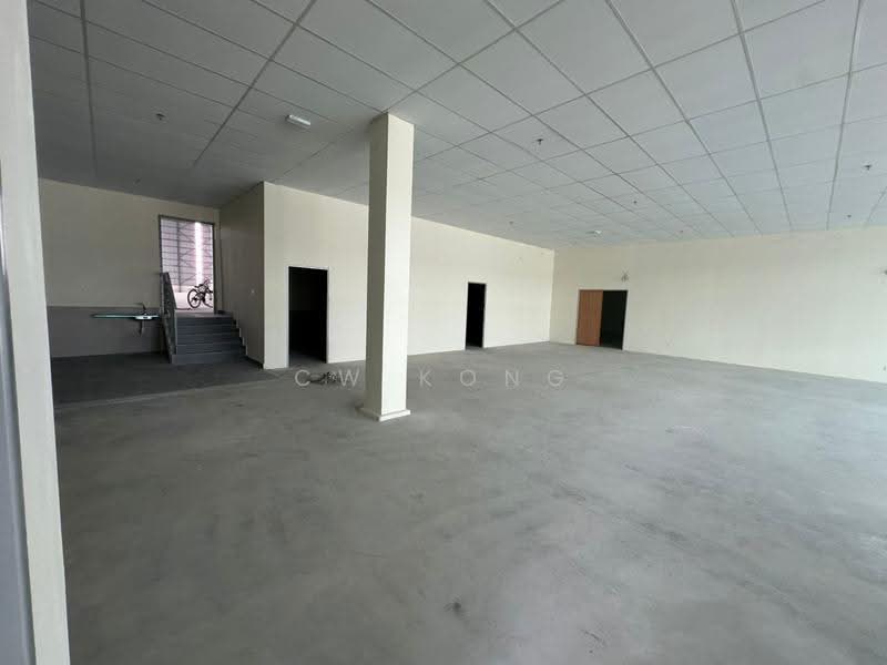 Warehouse for Rent in Klang (Selangor) - CW Kong - Interior - PropertyGuru.com.my