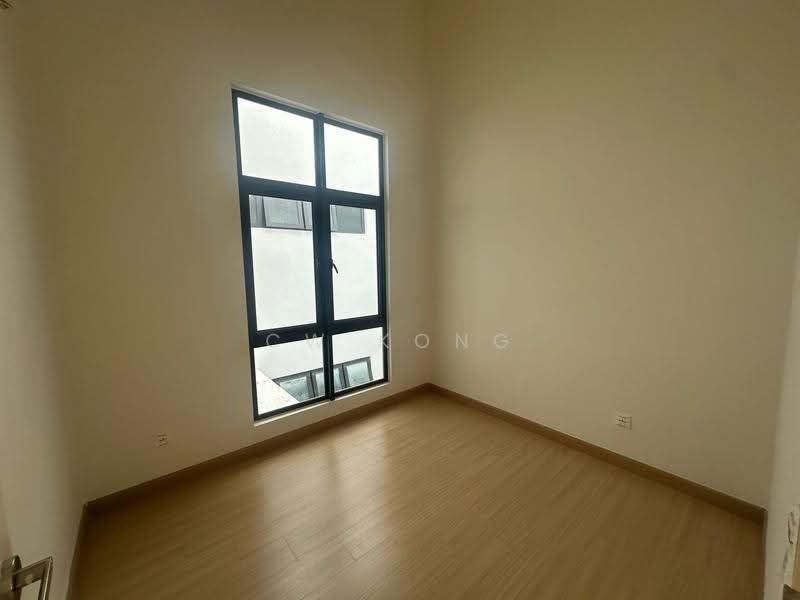 Kondominium untuk Dijual di Brezza Hill - CW Kong - PropertyGuru.com.my