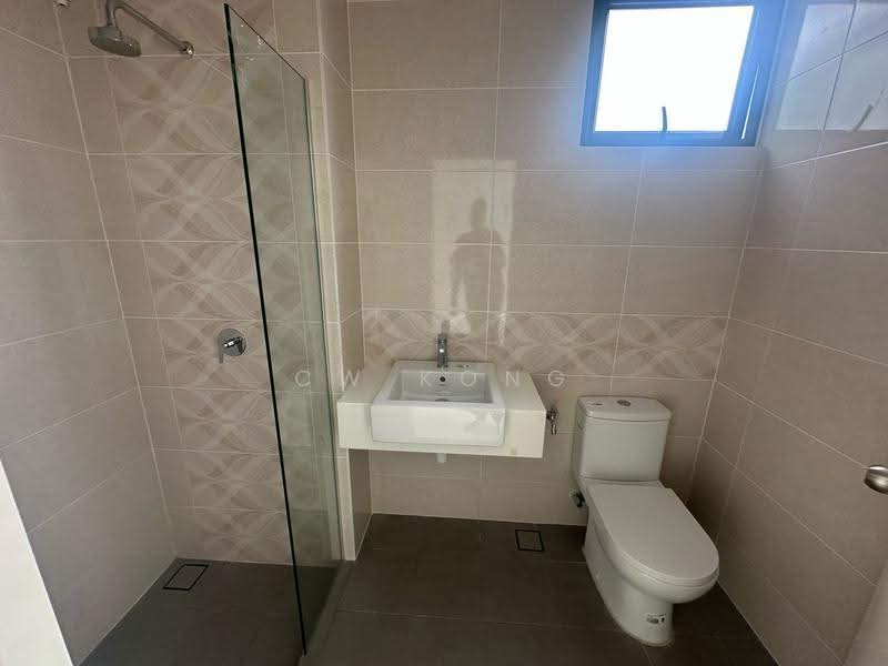 Kondominium untuk Dijual di Brezza Hill - CW Kong - PropertyGuru.com.my
