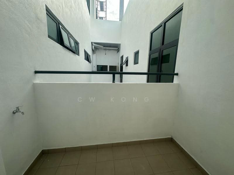 Kondominium untuk Dijual di Brezza Hill - CW Kong - PropertyGuru.com.my