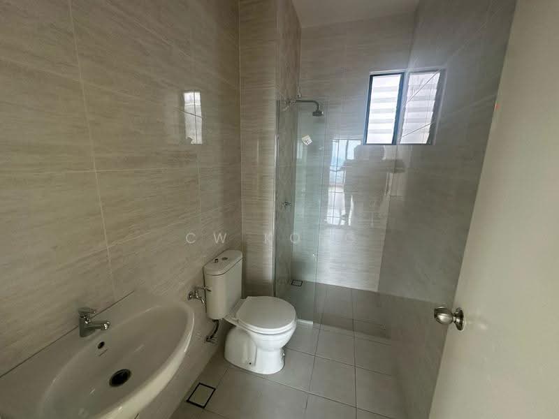 Kondominium untuk Dijual di Brezza Hill - CW Kong - PropertyGuru.com.my