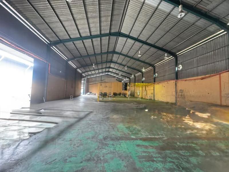 Warehouse for Rent in Kampung Sungai Buloh (Sungai Buloh) - Belle Yap - Interior - PropertyGuru.com.my