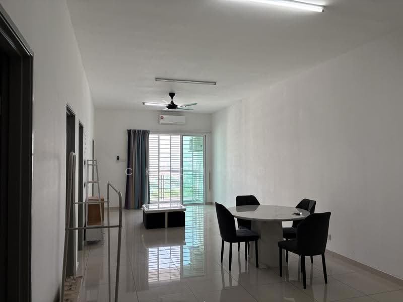 Kondominium untuk Disewa di Iris Residence - CK Chong - Living Room - PropertyGuru.com.my