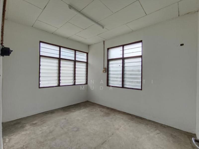 Semi-Detached House for Rent in Taman Bukit Kaya (Utan Aji) - Faliyana binti Muda - PropertyGuru.com.my