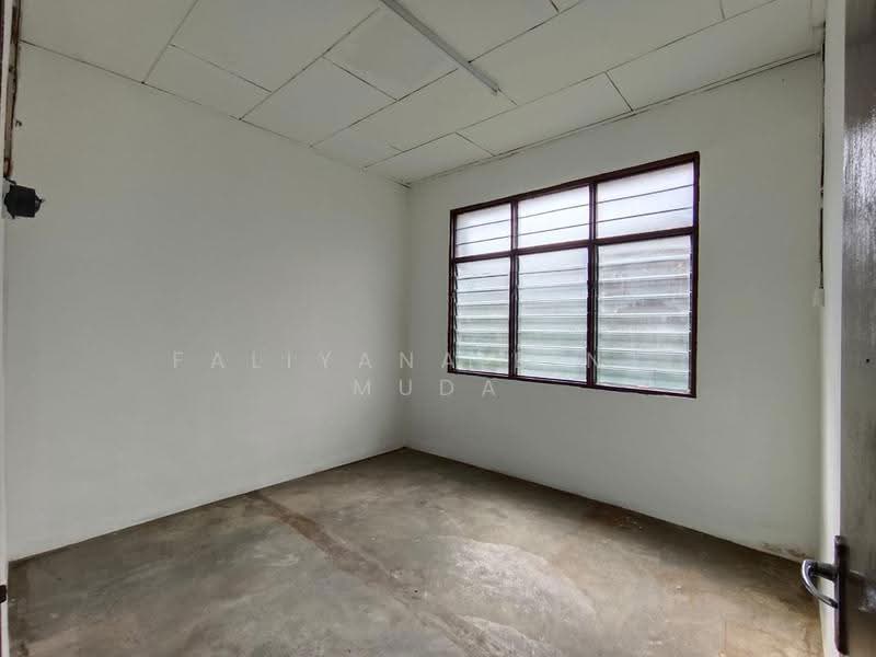 Semi-Detached House for Rent in Taman Bukit Kaya (Utan Aji) - Faliyana binti Muda - PropertyGuru.com.my