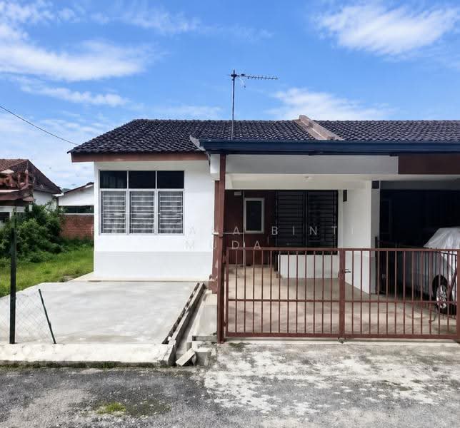 Semi-Detached House for Rent in Taman Bukit Kaya (Utan Aji) - Faliyana binti Muda - PropertyGuru.com.my