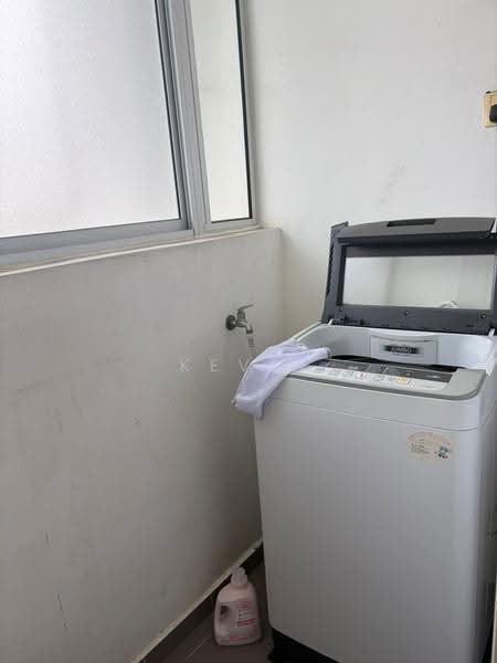 Kediaman Servis untuk Disewa di THE SENAI GARDEN (PANGSAPURI IMPIAN SENAI) - Kevin Lim - Balcony - PropertyGuru.com.my