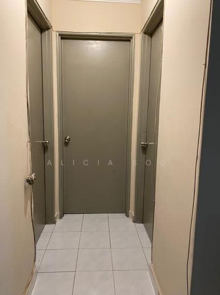 Apartment for Sale at Apartment Bayu - Alicia Soo - Corridor - PropertyGuru.com.my