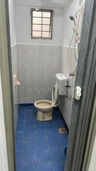 Apartment for Sale at Apartment Bayu - Alicia Soo - Bathroom - PropertyGuru.com.my