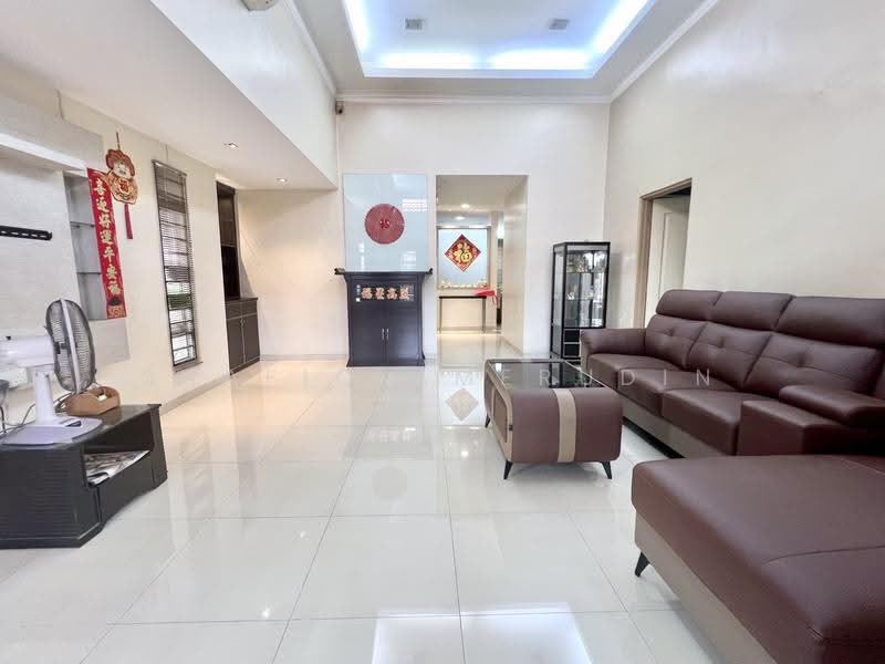 Rumah Teres 1-Tingkat untuk Dijual di Bandar Bukit Raja (Klang) - Shafiq Amerudin - Living Room - PropertyGuru.com.my