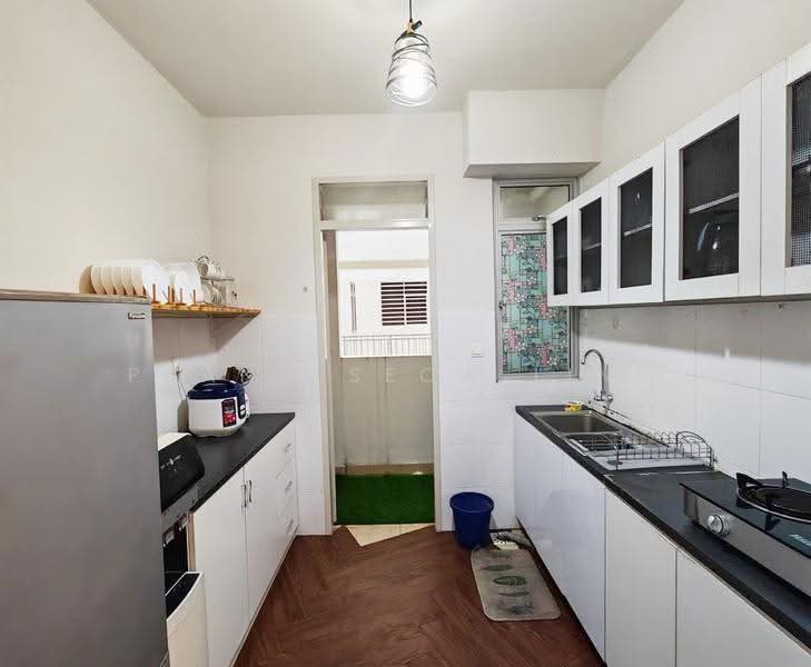 Apartment for Rent at Residensi Rumpun Bahagia (Residensi Melaka Tengah 1) - Phang Seow Ling - Kitchen - PropertyGuru.com.my