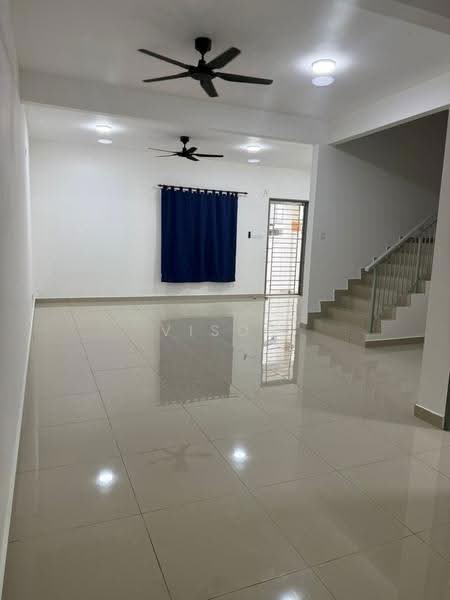 Rumah Teres 2-Tingkat untuk Disewa di Tebrau (Johor) - Vison Foo - Living Room - PropertyGuru.com.my