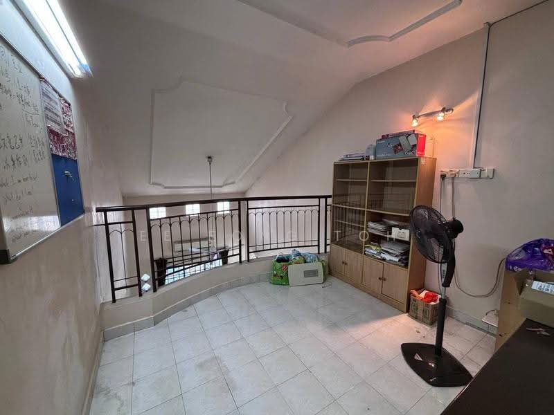 Rumah Teres 1.5-Tingkat untuk Dijual di Mutiara Rini (Skudai) - Ee Fong Toh - Study - PropertyGuru.com.my