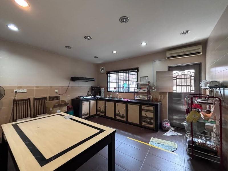 Rumah Teres 1.5-Tingkat untuk Dijual di Mutiara Rini (Skudai) - Ee Fong Toh - Kitchen - PropertyGuru.com.my
