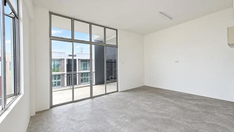 Shop for Sale in Iskandar Puteri (Nusajaya) (Johor) - XZ CHUA - Balcony - PropertyGuru.com.my