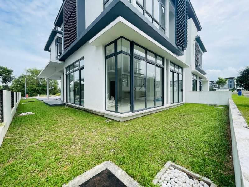 Semi-Detached House for Sale in Presint 12 (Putrajaya) - Azizirrahim . - Exterior - PropertyGuru.com.my