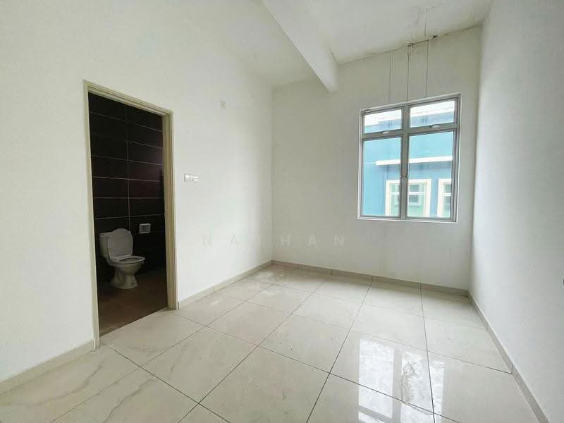 Cluster House for Sale in Setia Tropika (Johor Bahru) - Nathan Chan - Bathroom - PropertyGuru.com.my