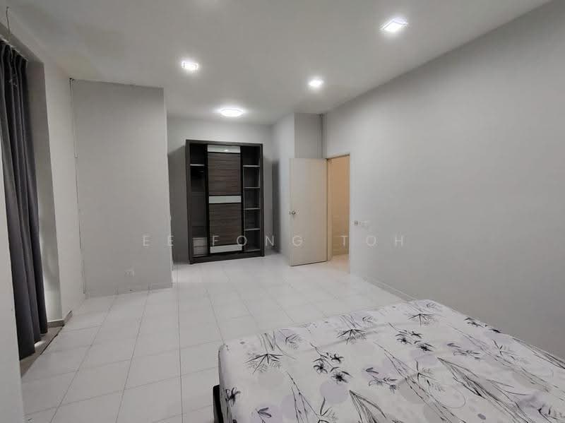 Rumah Teres 2-Tingkat untuk Dijual di Setia Tropika (Johor Bahru) - Ee Fong Toh - Bedroom - PropertyGuru.com.my