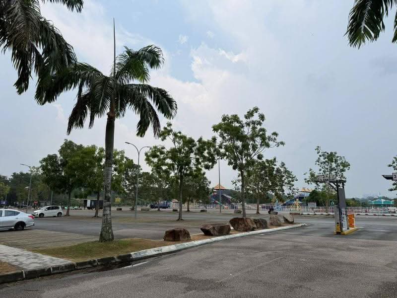 Shop for Sale in Taman Sutera Utama (Skudai) - Wee Howe - Exterior - PropertyGuru.com.my