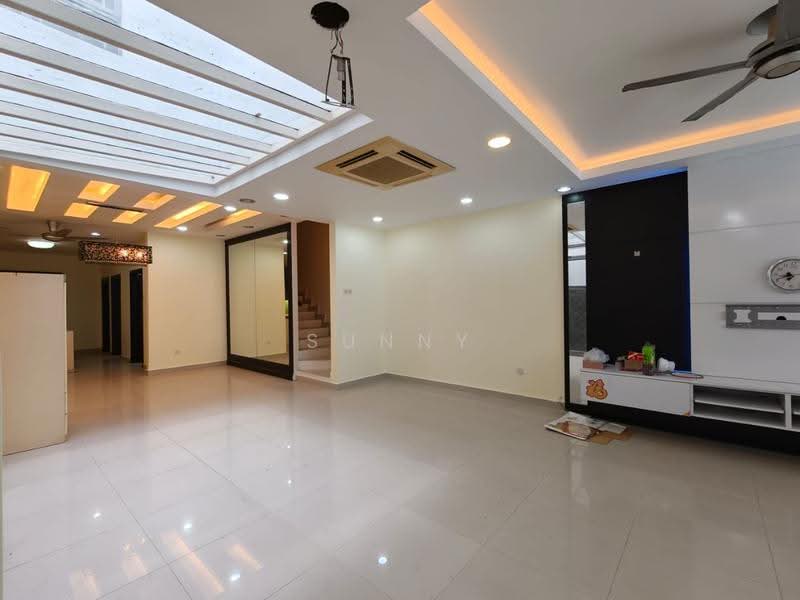 Rumah Teres 2.5-Tingkat untuk Dijual di Seri kembangan (Seri Kembangan) - Sunny Chien - PropertyGuru.com.my