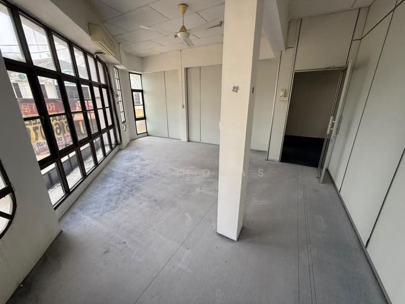 Shop / Office for Rent in Taman Taiping (Ipoh) - Nicholas Lee - Interior - PropertyGuru.com.my