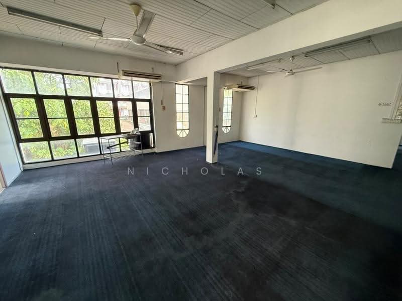 Shop / Office for Rent in Taman Taiping (Ipoh) - Nicholas Lee - Interior - PropertyGuru.com.my