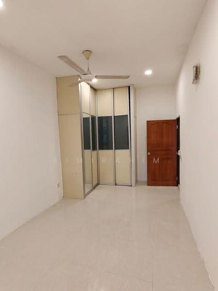 Rumah Teres 1-Tingkat untuk Dijual di Taman Sri Serdang (Seri Kembangan) - AimiRahim Hartanah - PropertyGuru.com.my