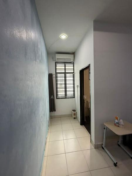 2-storey Terraced House for Sale in Austin (Johor Bahru) - Nathan Chan - Corridor - PropertyGuru.com.my
