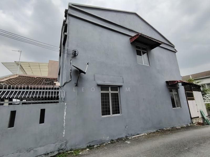 2-storey Terraced House for Sale in Taman Lestari Perdana (Seri Kembangan) - Leo Lim - Exterior - PropertyGuru.com.my