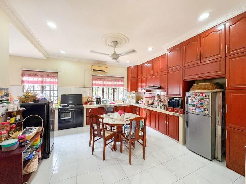 2-storey Terraced House for Sale in Seksyen 4 (Bangi) - BILYA ARIFF - Kitchen - PropertyGuru.com.my