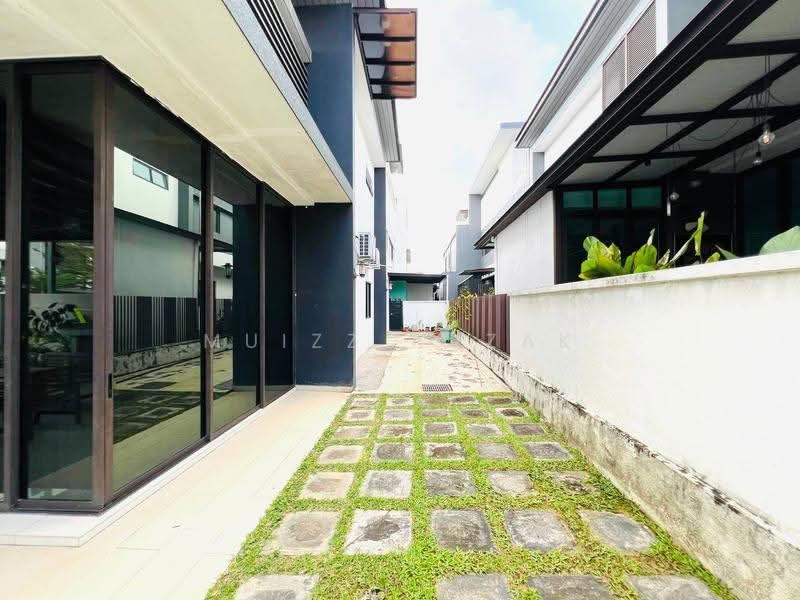 Semi-Detached House for Sale in Denai Alam (Shah Alam) - Muizz Razak - PropertyGuru.com.my