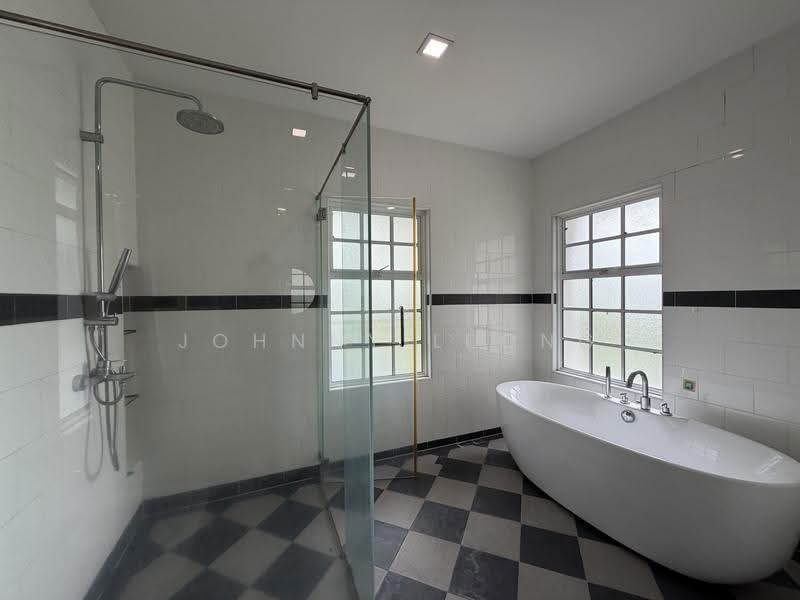 2.5-storey Terraced House for Sale in Setia Eco Glades (Cyberjaya) - Johnny Leong - Bathroom - PropertyGuru.com.my