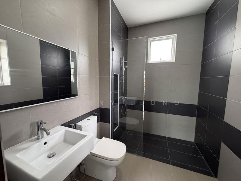 2.5-storey Terraced House for Sale in Setia Eco Glades (Cyberjaya) - Johnny Leong - Bathroom - PropertyGuru.com.my