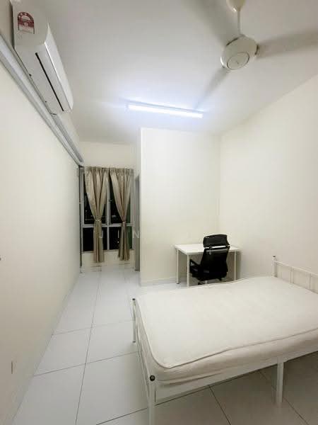 Kondominium untuk Disewa di Elit Heights @ Bayan City - Jinelle Ong - Bedroom - PropertyGuru.com.my