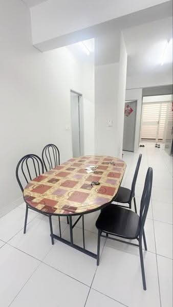 Kondominium untuk Disewa di Elit Heights @ Bayan City - Jinelle Ong - Dining Room - PropertyGuru.com.my