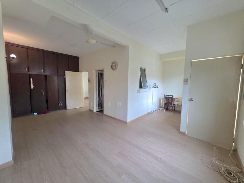 Rumah Teres 2-Tingkat untuk Dijual di Seksyen 15 (Bangi) - Azli Ibrahim - Living Room - PropertyGuru.com.my