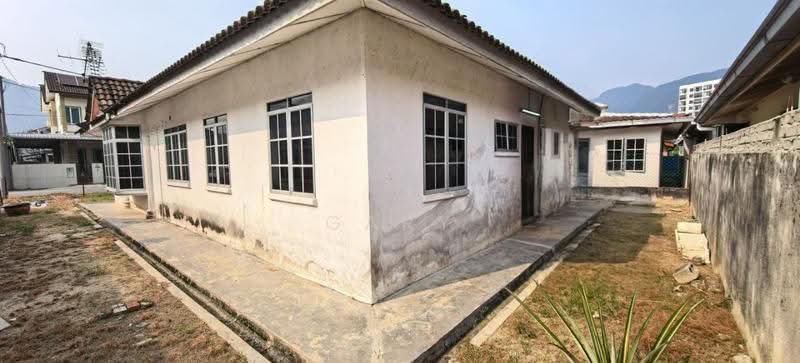 Bungalow House untuk Dijual di Taman Ampang (Ipoh) - Gary Tang - Exterior - PropertyGuru.com.my