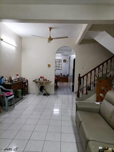 Rumah Teres untuk Dijual di Taman Bayu Perdana (Klang) - Jenson Low - Living Room - PropertyGuru.com.my